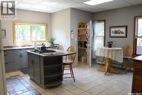 1001 Mark Avenue, Moosomin, SK - Indoor