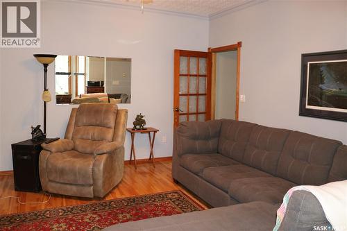 1001 Mark Avenue, Moosomin, SK - Indoor Photo Showing Living Room