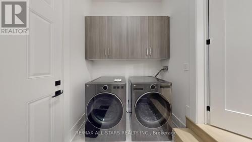5 Vern Robertson Gate, Uxbridge, ON - Indoor Photo Showing Laundry Room