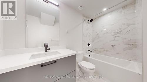 5 Vern Robertson Gate, Uxbridge, ON - Indoor Photo Showing Bathroom