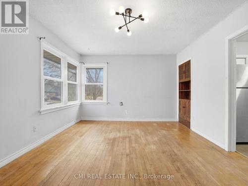 97 Stewart Avenue, Cambridge, ON - Indoor Photo Showing Other Room