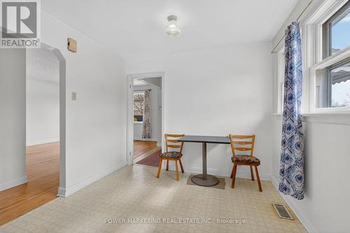 944 Eve Street, Ottawa, ON - Indoor Photo Showing Other Room