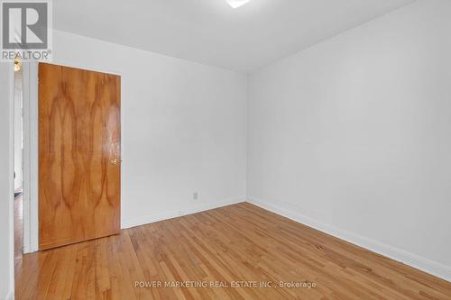 944 Eve Street, Ottawa, ON - Indoor Photo Showing Other Room