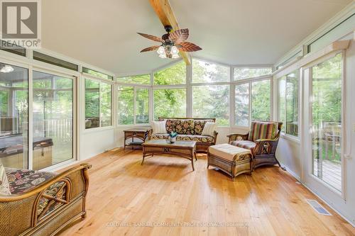 466 Dicenzo Drive, Hamilton, ON - Indoor Photo Showing Living Room