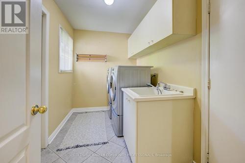 466 Dicenzo Drive, Hamilton, ON - Indoor Photo Showing Laundry Room