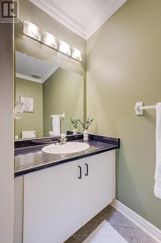466 Dicenzo Drive, Hamilton, ON - Indoor Photo Showing Bathroom