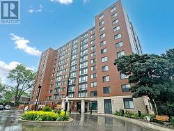 802 - 1665 VICTORIA PARK AVENUE Toronto, ON M1R 5E5
