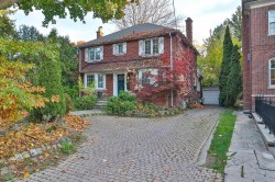 5 Apsley Road  Toronto, ON M5M 2X7