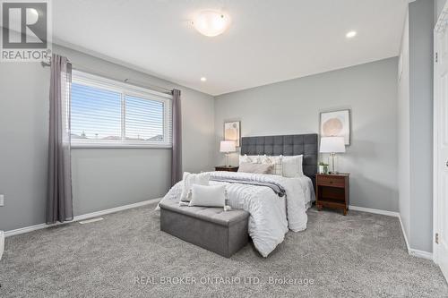 15 Smith Drive, Halton Hills, ON - Indoor Photo Showing Bedroom