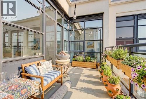 404 KING Street W Unit# 607  Kitchener, ON N2G 4Z9