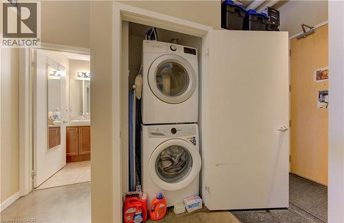 404 King Street W Unit# 607, Kitchener, ON - Indoor Photo Showing Laundry Room