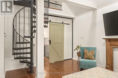 349 Frank Street, Ottawa, ON - Indoor Photo Showing Other Room