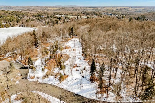 Photo aérienne - Rue Des Hauts-Du-Lac, Ayer'S Cliff, QC 