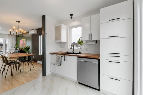 Cuisine - 46 Rue Migué, Saint-Jacques, QC - Indoor Photo Showing Other Room