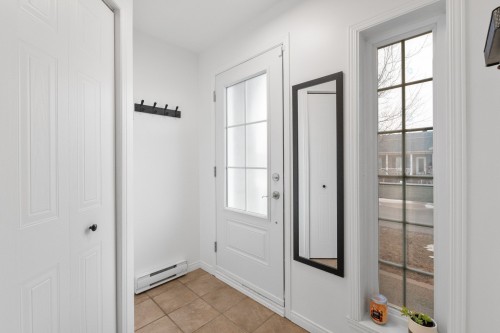 Hall d'entrée/Vestibule - 46 Rue Migué, Saint-Jacques, QC - Indoor Photo Showing Other Room