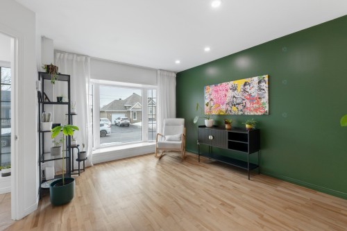 Salon - 46 Rue Migué, Saint-Jacques, QC - Indoor