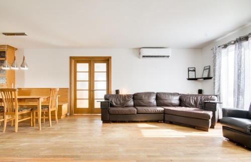 Salon - 371 Rue St-Maurice, Saint-Séverin, QC - Indoor Photo Showing Living Room