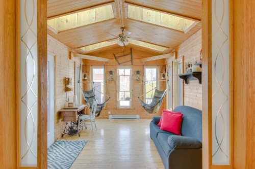 Solarium/Verrière - 371 Rue St-Maurice, Saint-Séverin, QC - Indoor Photo Showing Other Room