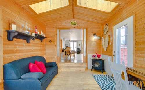 Solarium/Verrière - 371 Rue St-Maurice, Saint-Séverin, QC - Indoor With Fireplace