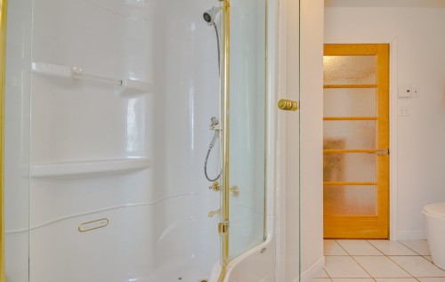 Salle de bains - 371 Rue St-Maurice, Saint-Séverin, QC - Indoor Photo Showing Bathroom