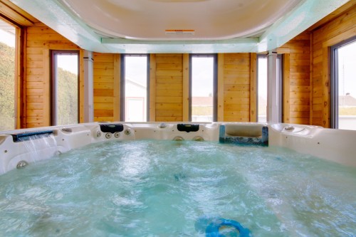 Spa - 371 Rue St-Maurice, Saint-Séverin, QC - Indoor Photo Showing Other Room