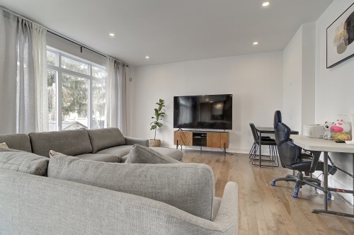 Salon - 5673 Rue Alexandre, Brossard, QC - Indoor Photo Showing Living Room