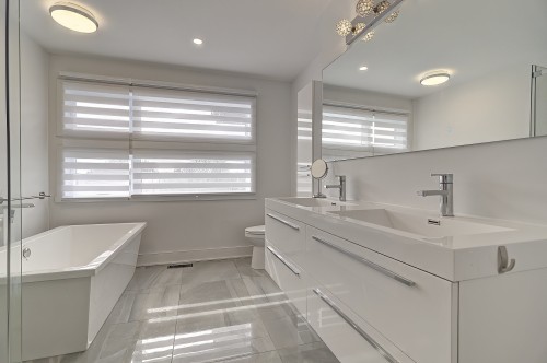 Salle de bains - 5673 Rue Alexandre, Brossard, QC - Indoor Photo Showing Bathroom