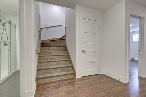 Escalier - 5673 Rue Alexandre, Brossard, QC - Indoor Photo Showing Other Room