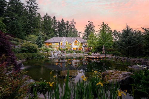 441 Glendower Rd, Saanich, BC 