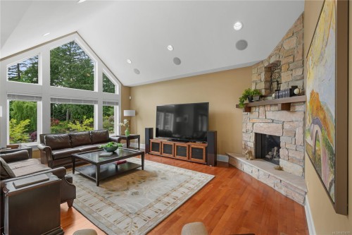 441 Glendower Rd, Saanich, BC 