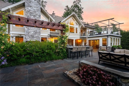 441 Glendower Rd, Saanich, BC 