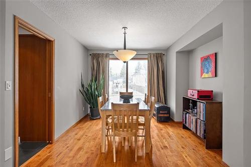 25 Quinns Cove, Winnipeg, MB 