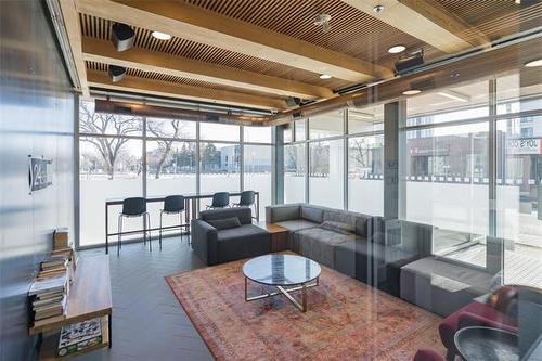 404-247 River Ave, Winnipeg, MB 