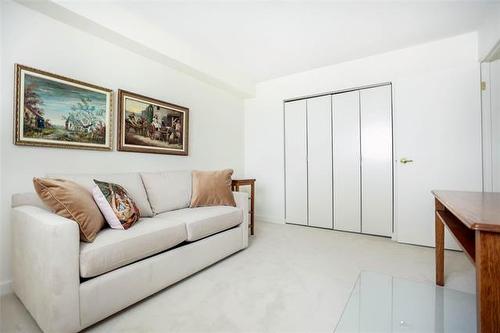 605 Stradbrook Ave, Winnipeg, MB 