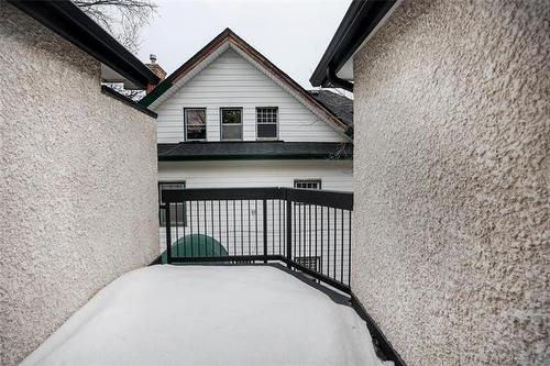 605 Stradbrook Ave, Winnipeg, MB 