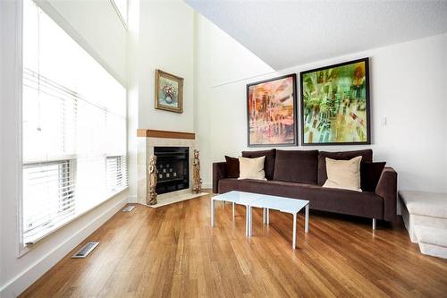 605 Stradbrook Ave, Winnipeg, MB 