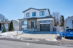 1605 Rue Talleyrand  Brossard, QC J4W 2J1