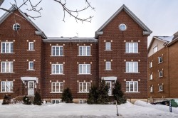 1738 Boul. Alexis-Nihon  Montréal (Saint-Laurent), QC H4R 2Y4