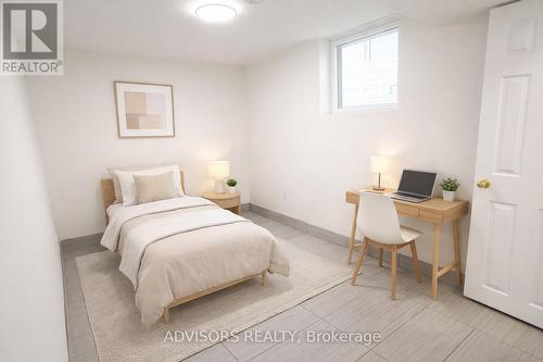 1470 Fisher Avenue, Burlington, ON - Indoor Photo Showing Bedroom