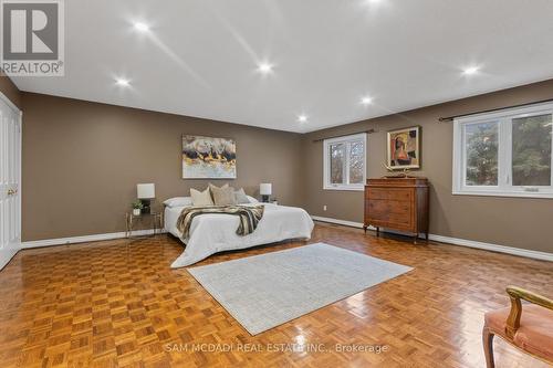 4873 Forest Hill Drive, Mississauga, ON - Indoor Photo Showing Bedroom