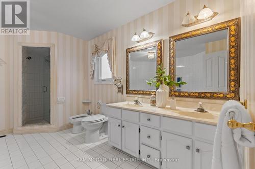4873 Forest Hill Drive, Mississauga, ON - Indoor Photo Showing Bathroom