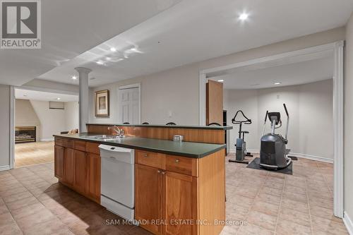 4873 Forest Hill Drive, Mississauga, ON - Indoor Photo Showing Other Room