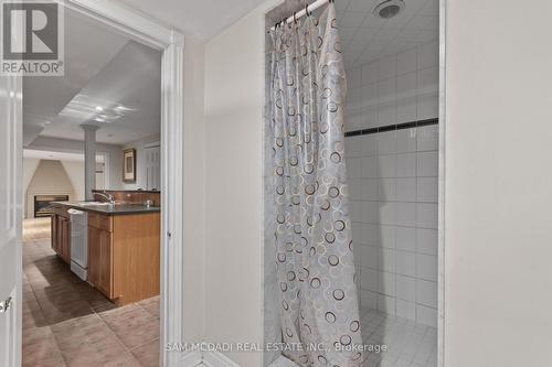 4873 Forest Hill Drive, Mississauga, ON - Indoor Photo Showing Bathroom