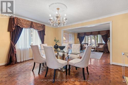 4873 Forest Hill Drive, Mississauga, ON - Indoor Photo Showing Dining Room
