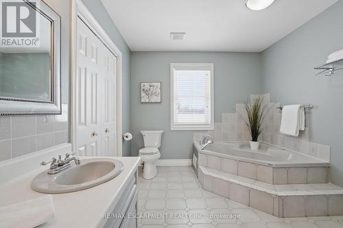 192 Concession 14 E, Hamilton, ON - Indoor Photo Showing Bathroom