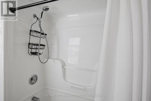 192 Concession 14 E, Hamilton, ON -  Photo Showing Bathroom