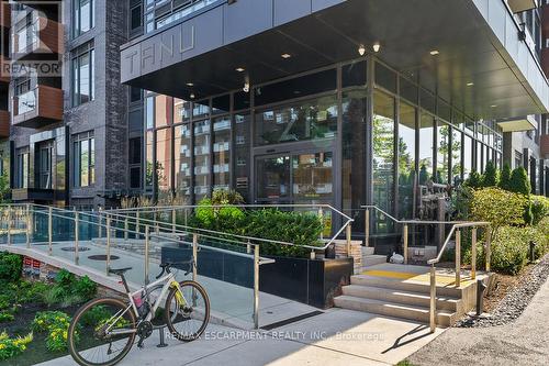 1012 - 21 Park Street E, Mississauga, ON - Outdoor