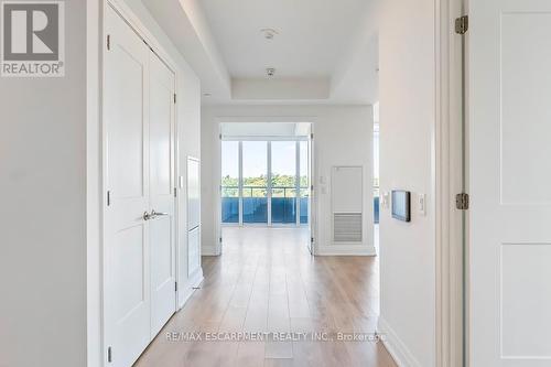 1012 - 21 Park Street E, Mississauga, ON - Indoor Photo Showing Other Room