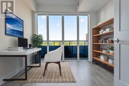 1012 - 21 Park Street E, Mississauga, ON - Indoor Photo Showing Office