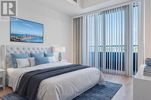 1012 - 21 Park Street E, Mississauga, ON - Indoor Photo Showing Bedroom